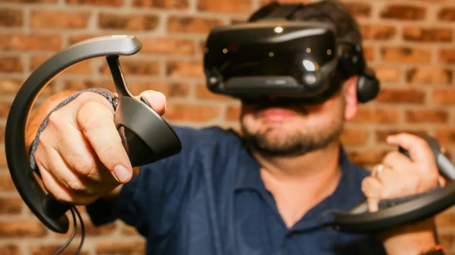 Casco de realidad virtual para muñecas sexuales